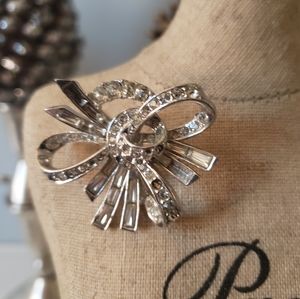 RARE ESTATE Boucher Spray Baguette Brooch